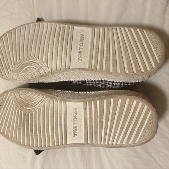 Worn Once! Tretorn B/W check Sneakers with Velvet Box - Picture 6 of 7